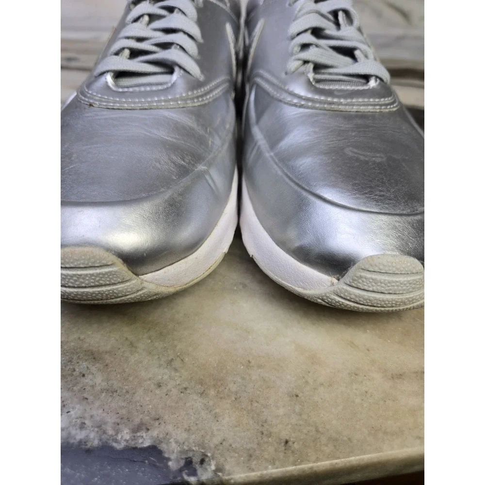 Nike Air Max Thea Silver Metalic Sneaker Shoe  819640-001 70s‎ retro futuristic